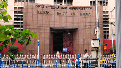 Золотой суверенитет: Индия возвращает резервы на родину из-за рисков заморозки активов