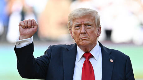 Трамп назвал Путина и Си Цзиньпина «сильными и умными» лидерами