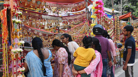 Рекордные продажи на Дивали: как налоговые послабления подстегнули потребительский бум в Индии