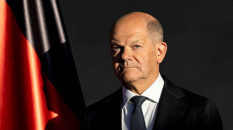 Шольц: Кризис в коалиции из-за помощи Украине был неизбежен