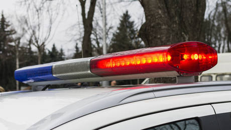 Самоуправство в Одессе: женщину привязали к скамейке за разбрасывание мусора