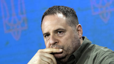 Ермак обвинил Зеленского в предательстве