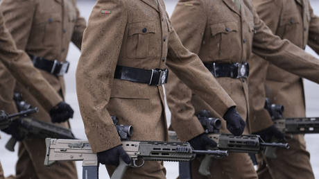 Британский военнослужащий, погибший на Украине, опознан как член полка парашютистов