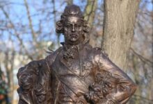 Памятник Ивану Остерману: российский дипломат 18-го века