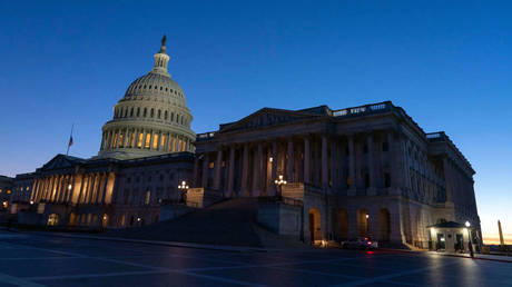 Две победы Трампа в Конгрессе: Белый дом получил карт-бланш в Карибском море