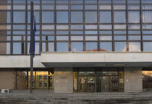 Чехия дистанцируется: с МВД убрали украинский флаг в знак смены приоритетов