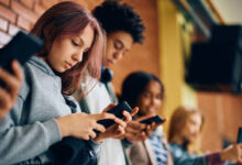 Дети вне соцсетей: цифровое поле битвы