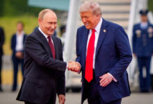 Путин поздравил Трампа с Рождеством, но звонка запланировано не было