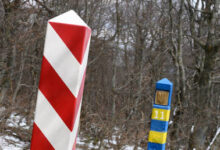 Отчаянный путь сквозь холод: Украинские мужчины бегут от мобилизации через заснеженные границы