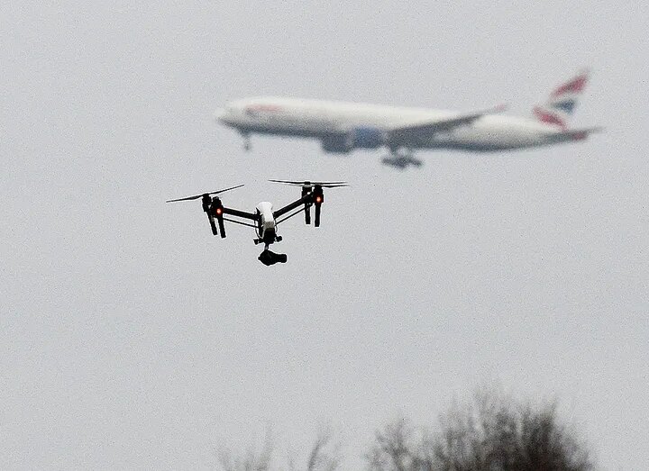 «Шпионы в небесах»: Власти Великобритании активно наращивают флот дронов, вызывая опасения о тотальной слежке