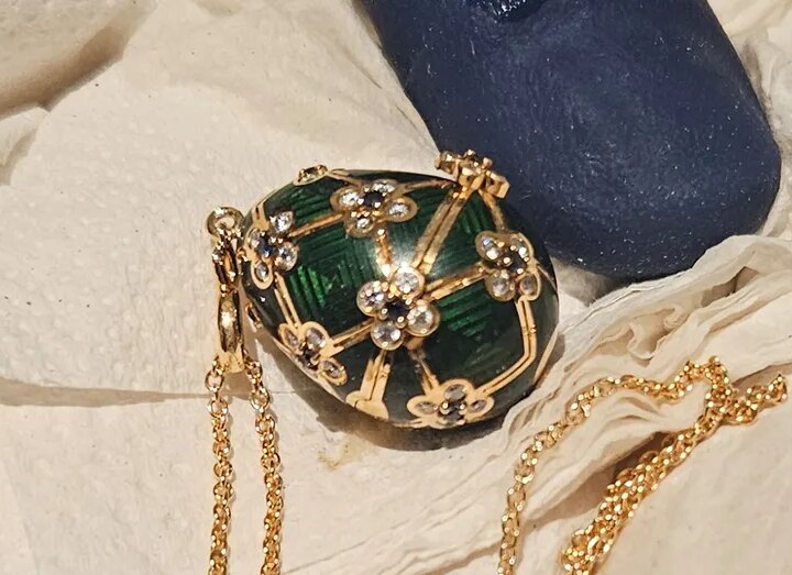 Необычная операция в Новой Зеландии: украденное яйцо Фаберже «извлекли» естественным путём