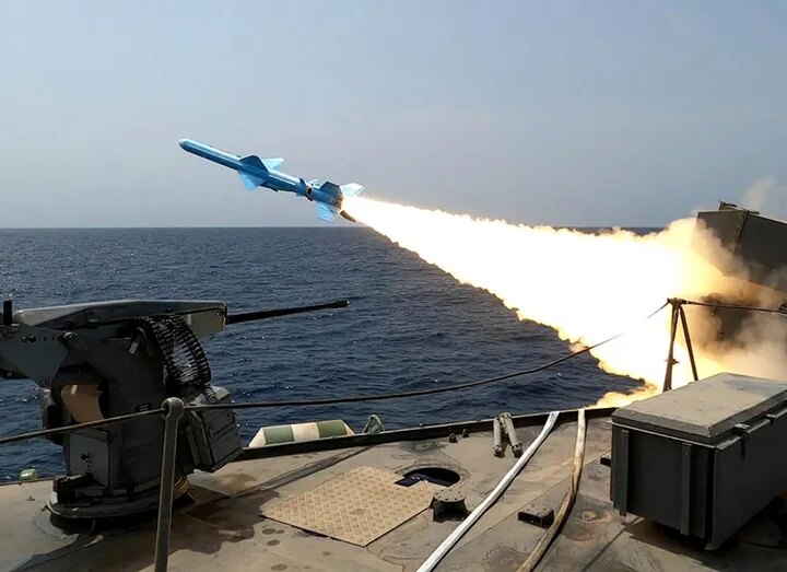 Учения ВМС Ирана в Ормузском проливе: демонстрация готовности к ответному удару