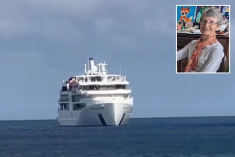 Круиз в беде, история продолжается: Роскошный лайнер Coral Adventurer вновь терпит фиаско