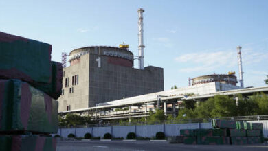 Зеленский обещает не сдавать территории и Запорожскую АЭС без боя