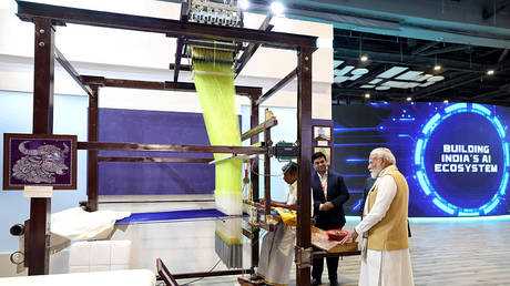 Индия призывает к демократизации искусственного интеллекта