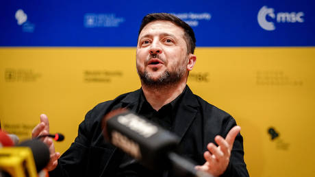 Зеленский отрицает коррупцию в Украине