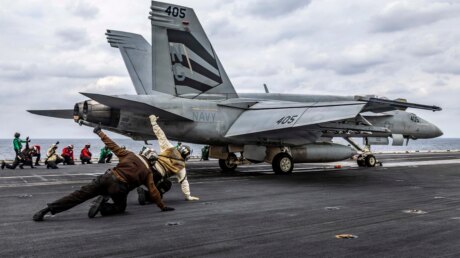 США сбили иранский беспилотник над Аравийским морем