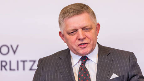 Словакия готова заблокировать кредит ЕС Украине