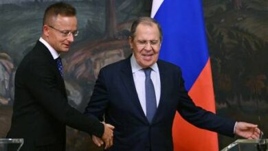 Прослушка дипломата: как утечка разговора Шайяро с Лавровым усилила предвыборные баталии в Венгрии