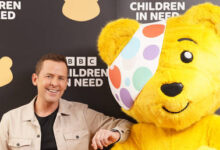 Новый скандал в BBC: ведущий Скотт Миллс уволен из-за обвинений в сексуальном насилии над несовершеннолетним