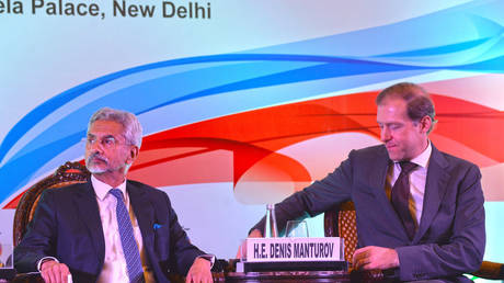 Визит Дениса Мантурова в Нью-Дели: подготовка к саммиту БРИКС и упрочение стратегического партнёрства