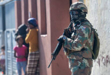 Армия против бандитских разборок: ЮАР вводит войска в «адовы трущобы» Кейптауна