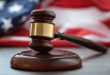 ИИ в судейской мантии: более половины федеральных судей США уже используют нейросети в работе