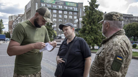 «Бусификация» ножами: в центре Украины военкомы получили ранения при проверке документов