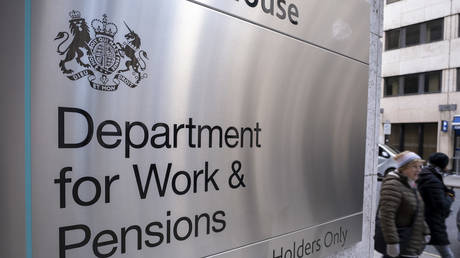 Британское пособие для мёртвых: DWP по ошибке выплатила 850 миллионов фунтов умершим