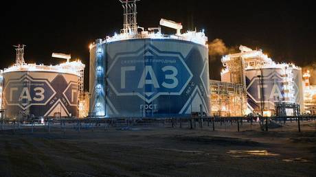 Газовый парадокс: ЕС резко нарастил закупки российского СПГ, но обещает отказаться к 2027 году