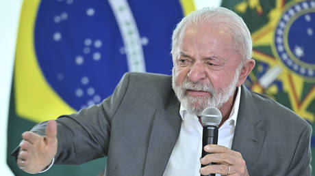 «Народ платит по счетам»: Лула да Силва обвинил Трампа в росте цен на топливо в США из-за войны с Ираном