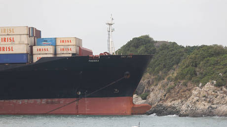 Вооруженное морское пиратство: Иран пообещал ответить на атаку США в Оманском заливе