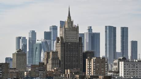 Россия расширила санкции против европейских чиновников в ответ на 20-й пакет ограничений ЕС