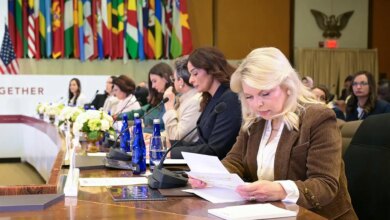 Сара Нетаньяху предупреждает о росте антисемитизма и укрепляет союз с христианским сообществом США