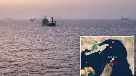 Огненный коридор: атака на грузовое судно в Ормузском проливе совпала с разворотом иранских танкеров