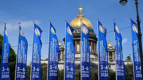 Дроновая атака на Петербург в первый день ПМЭФ-2026: есть пострадавшие и разрушения