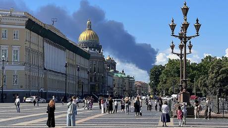 Дроны летят на форум: Петербург атакован после слов Зеленского