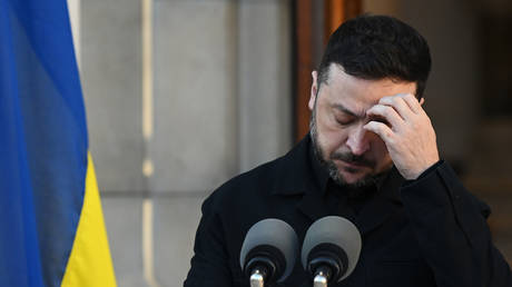 Зеленскому указали на место: Украину не позвали за стол переговоров на саммите G7