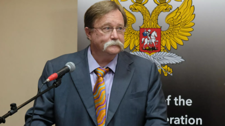 Двойные стандарты Запада: «цветущий сад» против «диких джунглей»