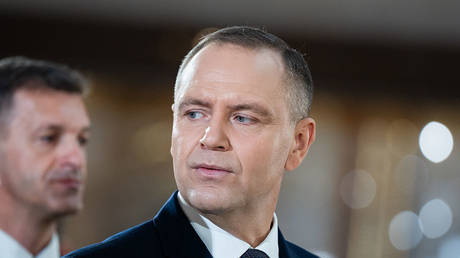 «Плевок в лицо» истории: президент Польши лишил Зеленского высшего ордена из-за реабилитации УПА