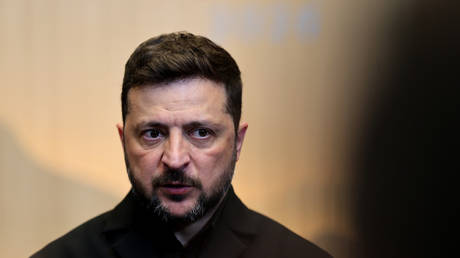 Ультиматум на грани войны: Зеленский дал Лукашенко неделю на демонтаж ПВО, пригрозив ударами по НПЗ