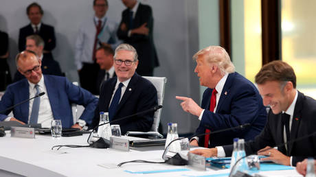 «Он уйдет»: Трамп предрекает отставку Стармера на фоне коллапса лейбористов