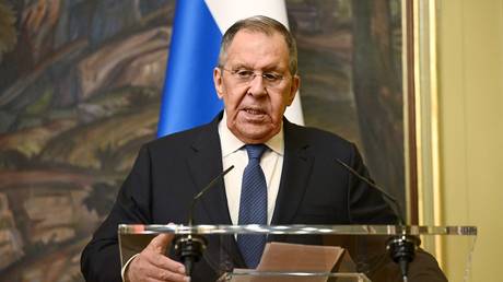 Лавров очертил красную линию: Россия готова защитить Беларусь по договору о безопасности