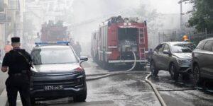 Обломки ракеты убили женщину в Таганроге, дроны снова атаковали склад Wildberries — за ночь перехвачено 295 БПЛА