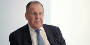 Лавров назвал ультиматумом требование Запада о перемирии на Украине: «Хотят сохранить киевский режим, ввести войска — и только потом говорить о мире»