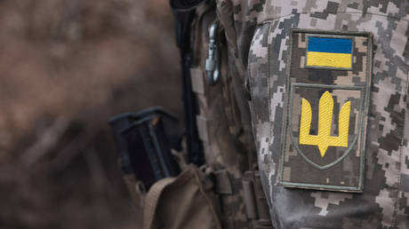 «Все, что движется, — враг»: украинский комбат приказал стрелять по отступающим солдатам