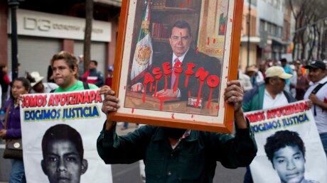 Арест через 12 лет: экс-губернатора Герреро обвинили в сокрытии улик по делу об исчезновении 43 студентов