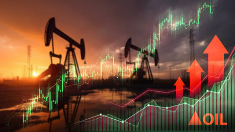 Нефть взяла психологическую отметку: Brent преодолел $100 на фоне ударов США, Ирана и хуситов