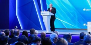 Путин на Валдае: многополярный мир, «цифровой тоталитаризм» и «чеховское ружьё» ядерного оружия