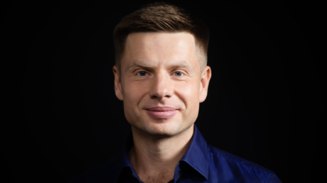 Украине нужен мир? Депутат Гончаренко исключён из партии и внесён в «Миротворец» за призывы к переговорам с Россией